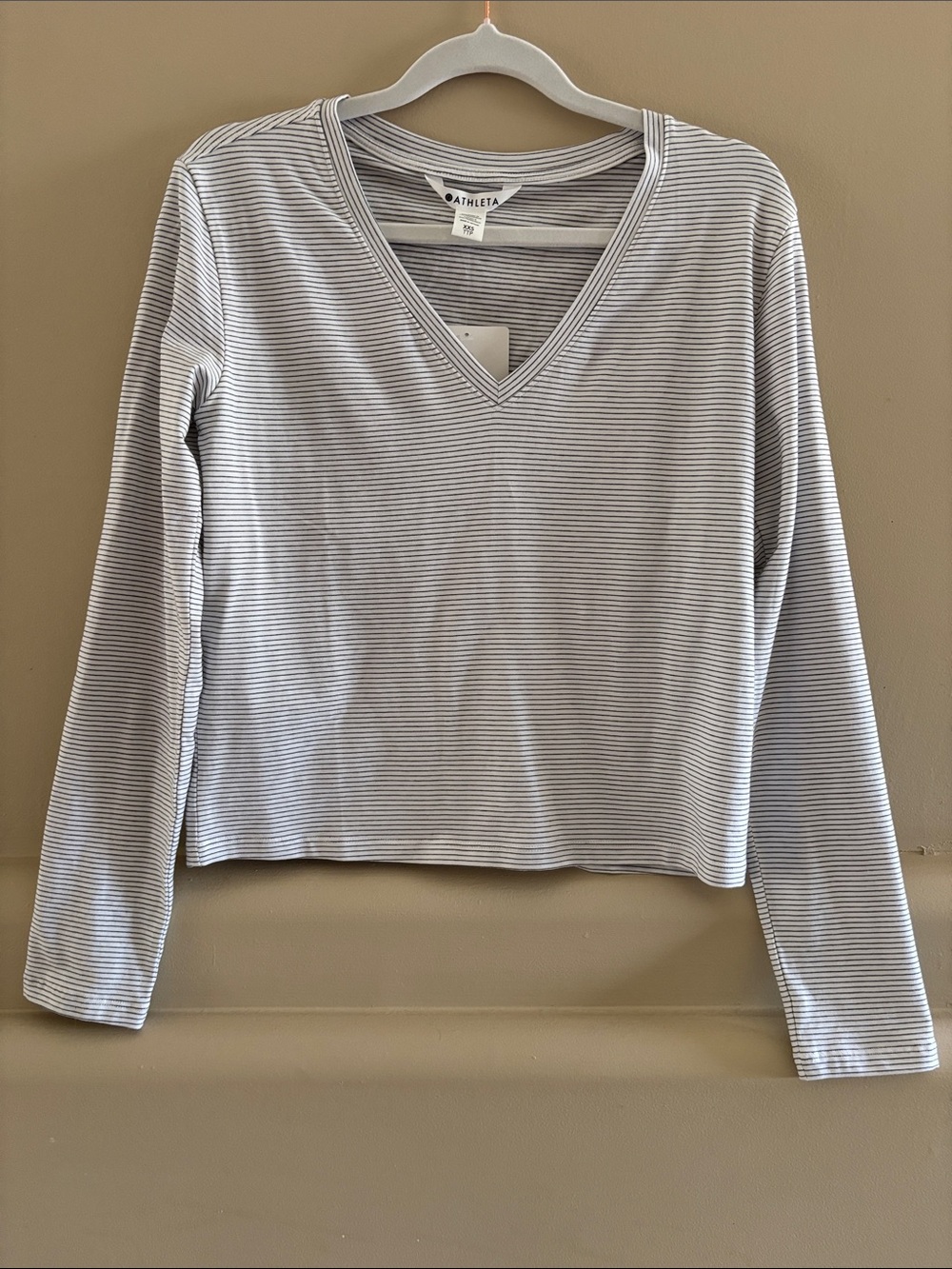 Athleta Essential V-Neck Top. White/Soft Black Stripes. XXS. NWT.
